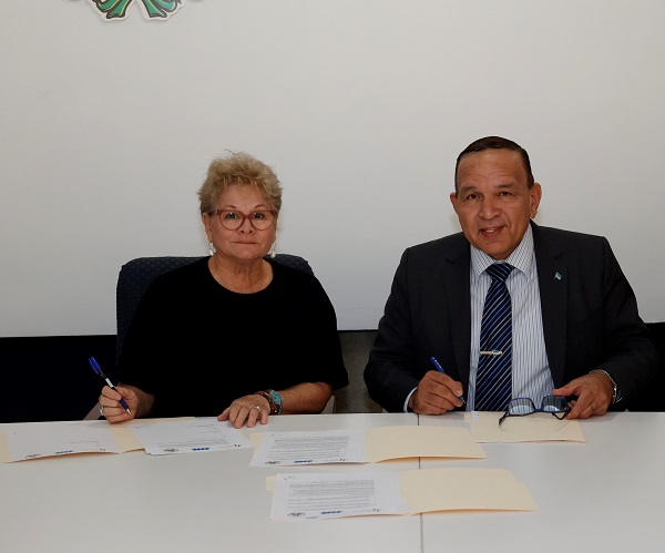 A Firma Contracto Cu Roc Mondriaan Di Hulanda 1
