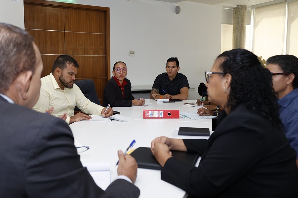 Minister Endy Croes A Reuni Cu Directiva Nobo Di Aruba Athletic Federation 161 Minister Endy Croes A Reuni Cu Directiva Nobo Di Aruba Athletic Federation..