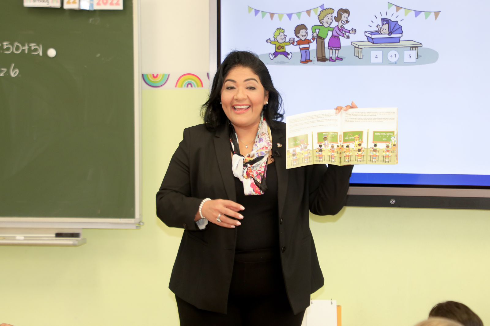 Minister Di Cultura Xiomara Maduro A Entrega Buki 'Academia Di Piet' Na Scol Basico Princes Amalia 160 Entrega Buki Academia Di Piet Na Princes Amalia 03