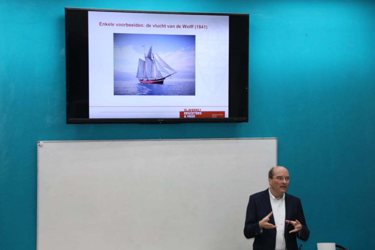 Proyecto Pa Conecta Archivonan Di Aruba Hunto Cu Esnan Di Corsou Y Surnam Pa Forma Un Netwerk Pa Brinda Bista Riba Migracion Despues Cu A Aboli Sclavitud Den Caribe 162 Presentacion Dr. Van Galen 04 1