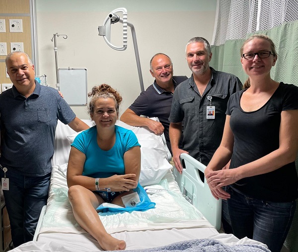 Prome Cirugia Di Osteointegracion Na Hospital Di Aruba..