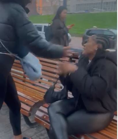 Na Hulanda Dos Hende Muhe Di Corsou Ta Bringa Pa Homber 161 Na Hulanda Dos Hende Muhe Di Corsou Ta Bringa Pa Homber .