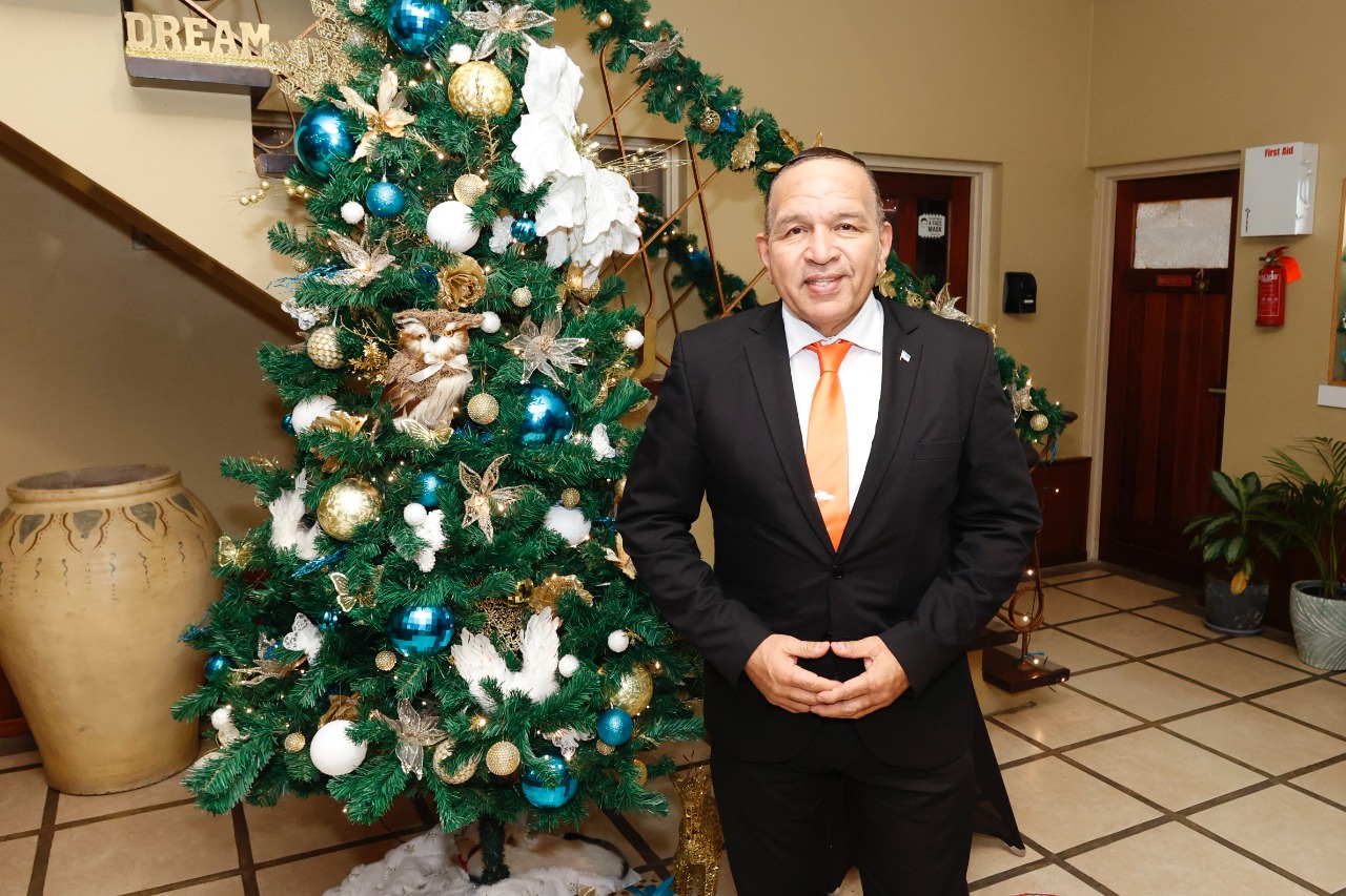 Student Award Di Universidad Di Aruba Cu Premio Pa Diferente Studiante 2