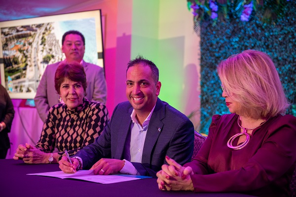 A Firma Un Mou Pa E Proyecto Di Embeyecimento Di E Eagle Beach Strip 162 A Firma Un Mou Pa E Proyecto Di Embeyecimento Di E Eagle Beach Strip...3