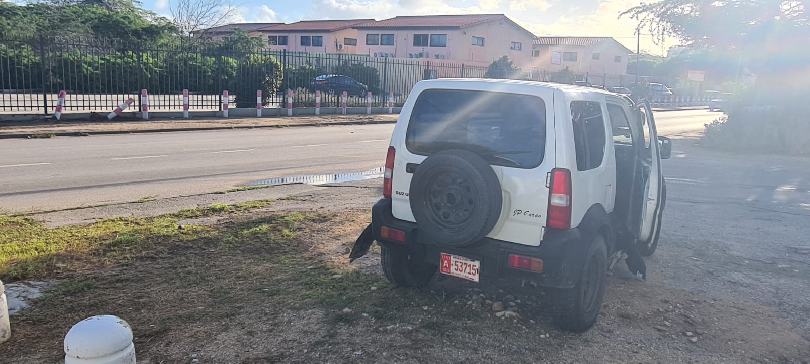 Suzuki Jimny A Haci Un Coprol Y Para Riba Su 4 Wielnan Bek 3
