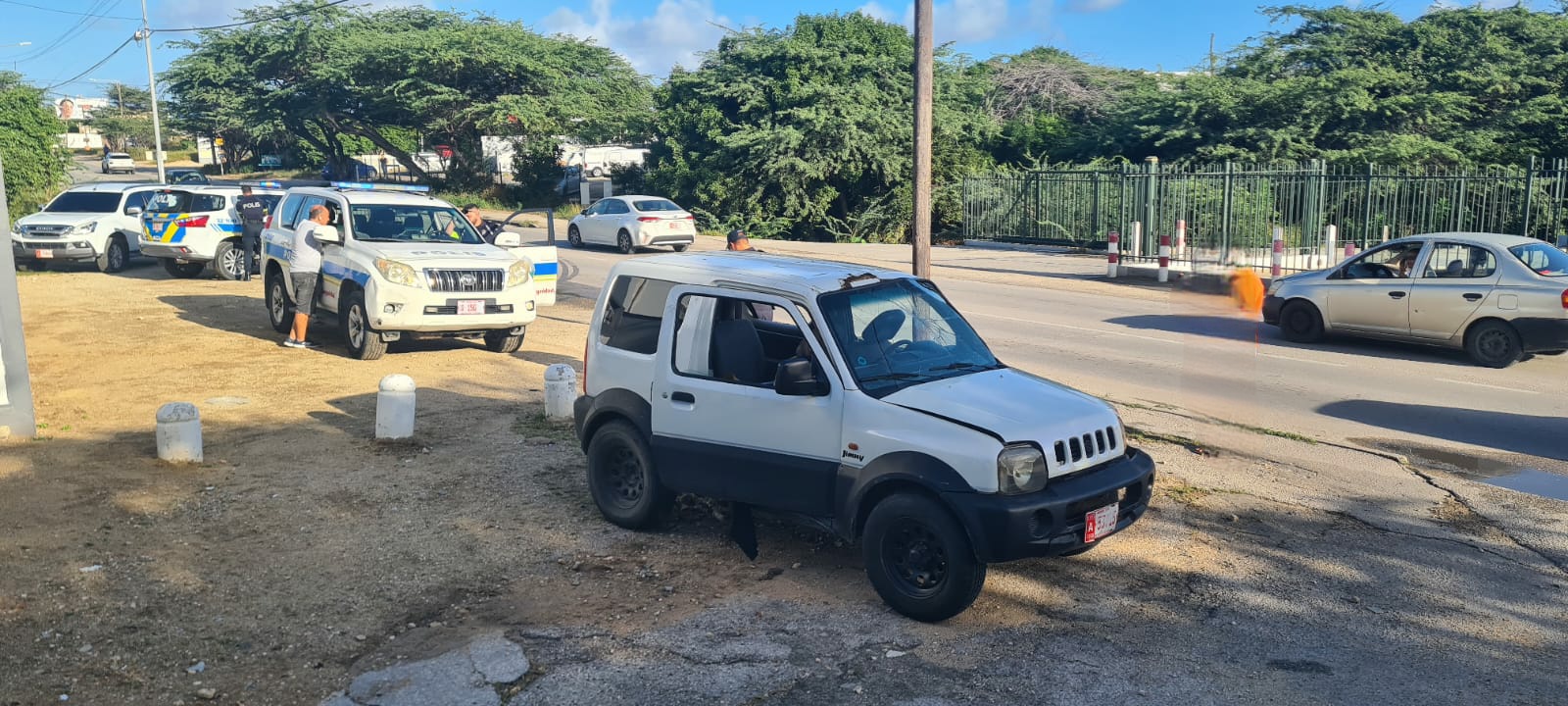 Suzuki Jimny A Haci Un Coprol Y Para Riba Su 4 Wielnan Bek 4