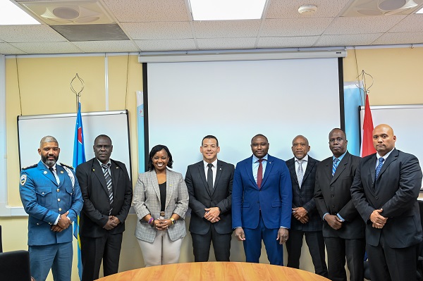 Minister Rocco Tjon: Ta Bay Sigui Inverti Den Tecnologia Y Educacion Pa Combati Criminalidad Mas Eficiente Y Mas Eficaz Na Aruba 162 Ta Bay Sigui Inverti Den Tecnologia Y Educacion Pa Combati Criminalidad Mas Eficiente Y Mas Eficaz Na Aruba..2