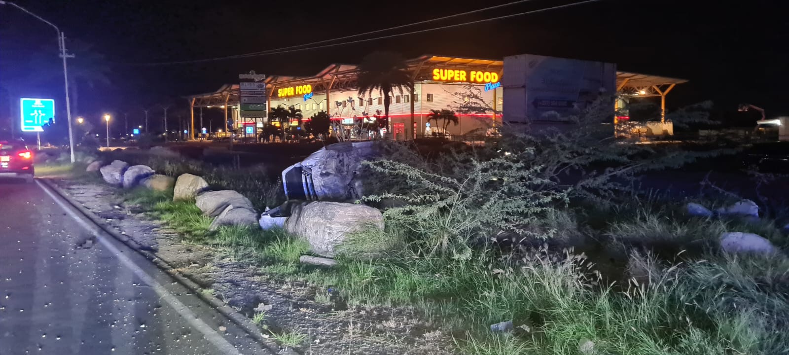 Auto Desconoci A Sera Altezza Blanco Y A Conduci Cu A Bolter 163 Auto A Bolter 5