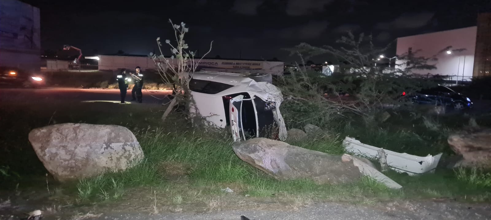 Auto Desconoci A Sera Altezza Blanco Y A Conduci Cu A Bolter 166 Auto A Bolter 8