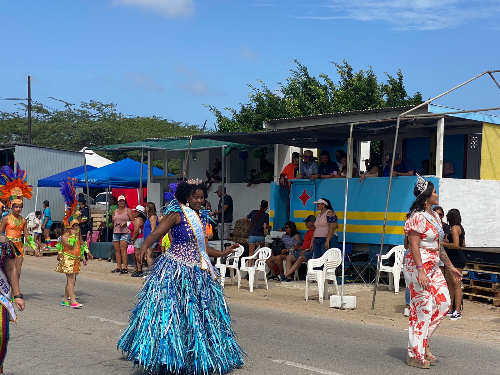 Aruba Cla Prepara Pa Mira Parada Di Mucha Di Playa 7