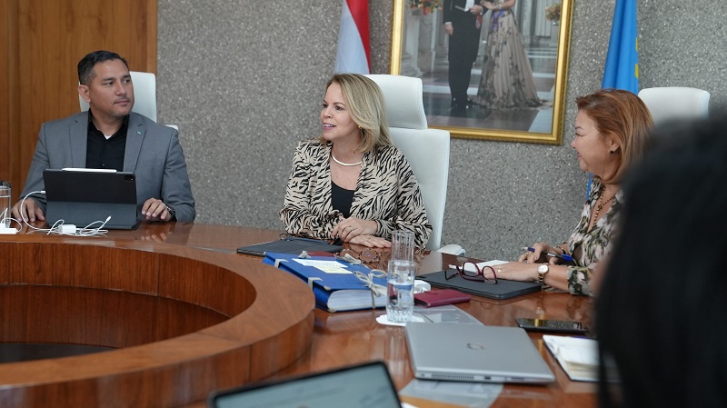 Prome Minister Evelyn Wever - Croes: Caft A Mustra Disponibilidad Pa Traha Hunto Pa Soluciona Retonan Den Comunidad 166 Caft A Mustra Disponibilidad Pa Traha Hunto Pa Soluciona Retonan Den Comunidad..