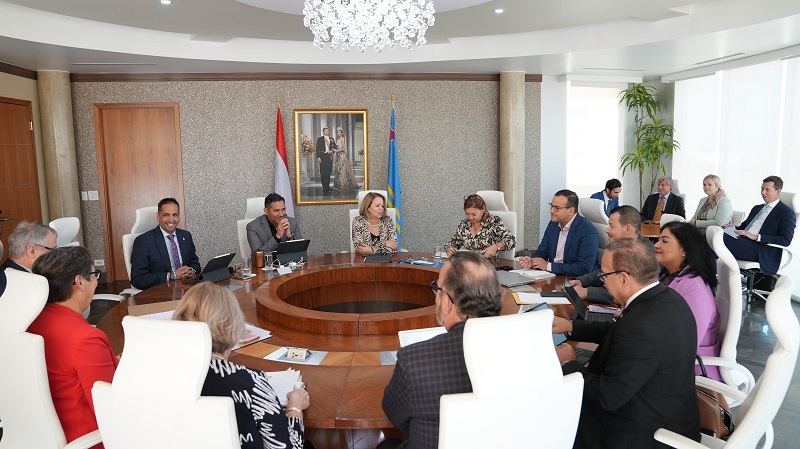 Prome Minister Evelyn Wever - Croes: Caft A Mustra Disponibilidad Pa Traha Hunto Pa Soluciona Retonan Den Comunidad 161 Caft A Mustra Disponibilidad Pa Traha Hunto Pa Soluciona Retonan Den Comunidad..5