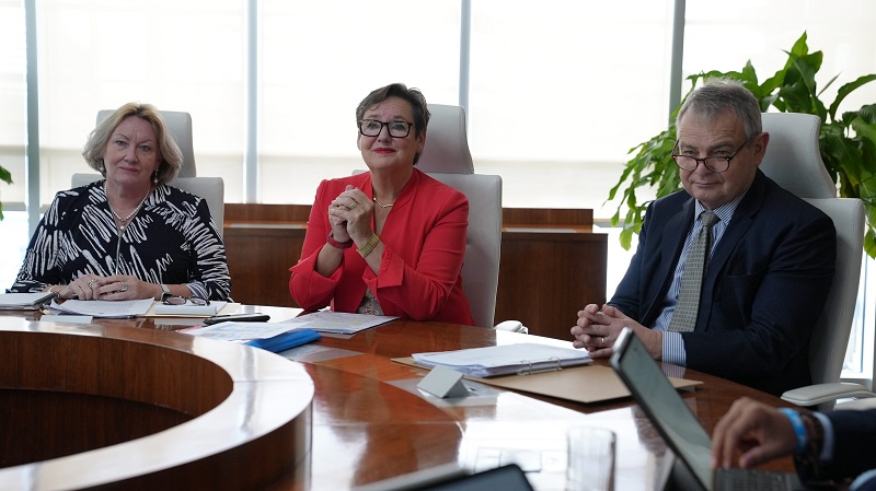 Prome Minister Evelyn Wever - Croes: Caft A Mustra Disponibilidad Pa Traha Hunto Pa Soluciona Retonan Den Comunidad 160 Caft A Mustra Disponibilidad Pa Traha Hunto Pa Soluciona Retonan Den Comunidad..9