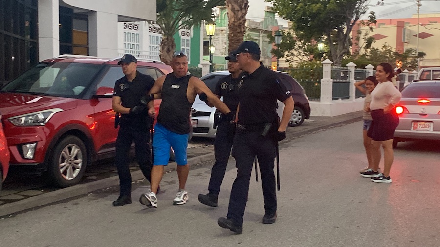 Detencion Na Playa 4