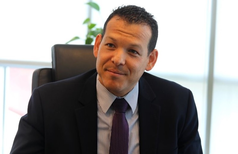 Pa Comienso Di April Edificio Di Playa Mester Ta Operacional