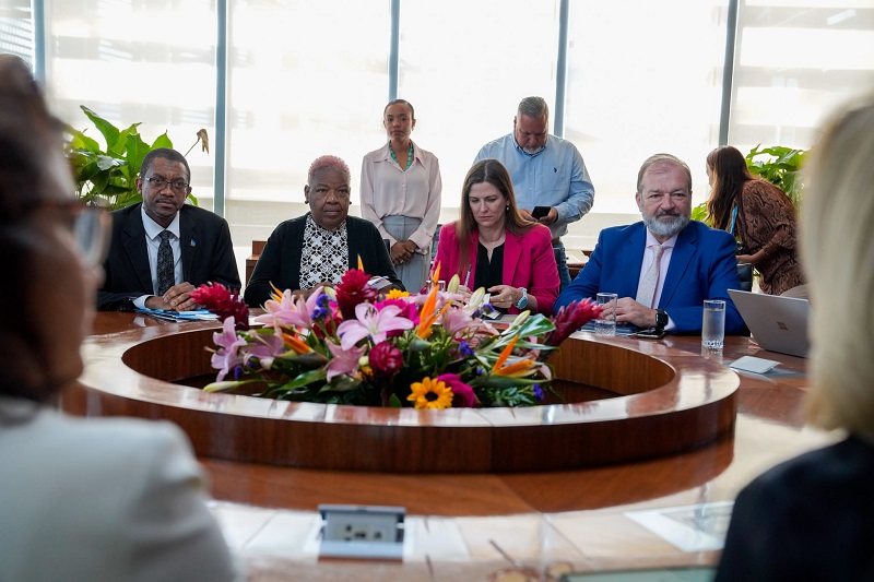 Prome Minister Evelyn Wever-Croes: Representantenan Di 9 Agencia Di Nacionnan Uni Ta Na Aruba E Siman Aki 162 Representantenan Di 9 Agencia Di Nacionnan Uni Ta Na Aruba E Siman Aki ..2