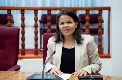 Ta Bal Mas Di Tin Un Informacion Cu Ta Costabo Hopi Cu Un Decision Mal Tuma