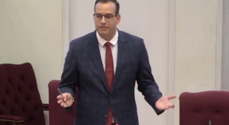 Tur Insinuacion Di Novela Cu Parlamentario Marisol Lopez Tromp Mas A Bin Cu Ne No Tin Nada Di Haber Cu E Ley Trata Den Parlamento