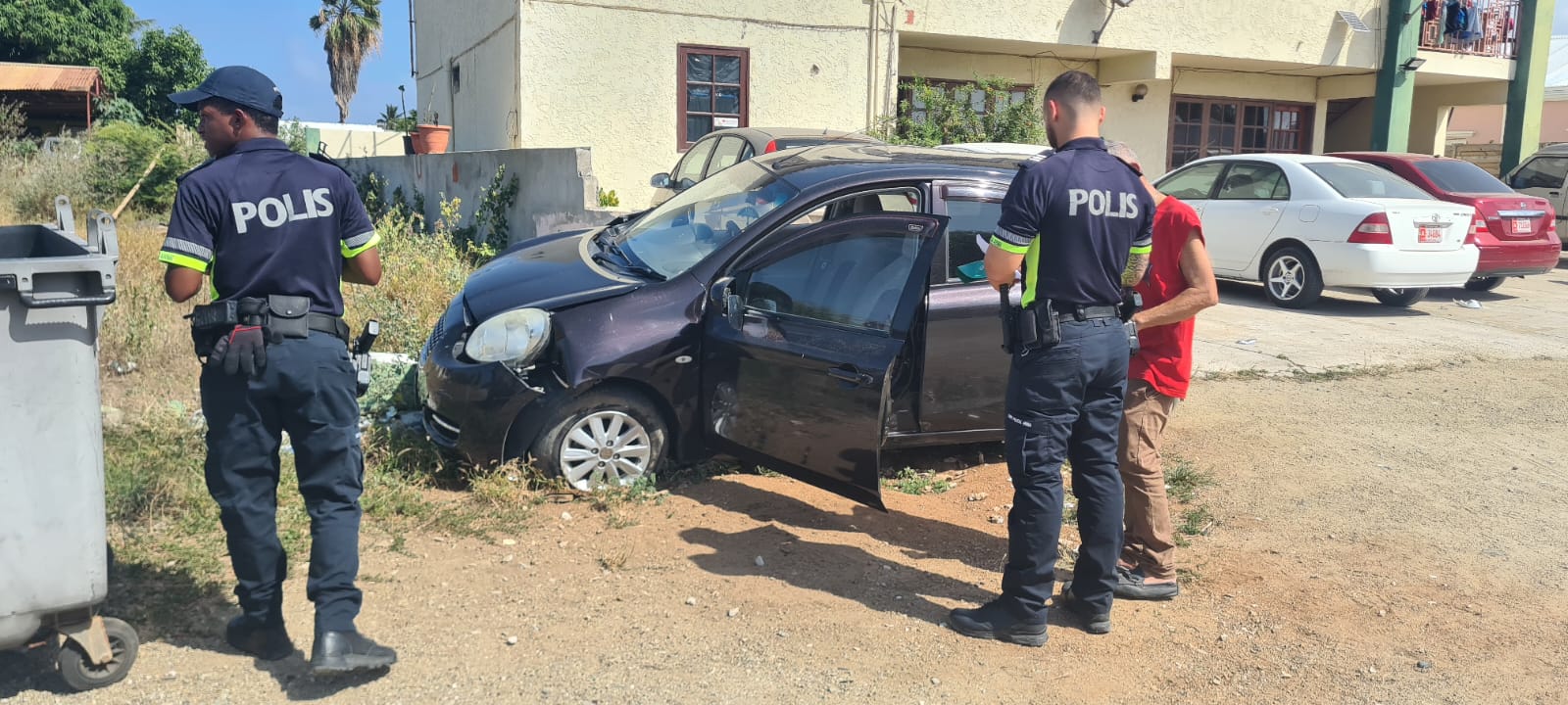 Boksmento Cu Detencion Riba Caminda Di Montana.9