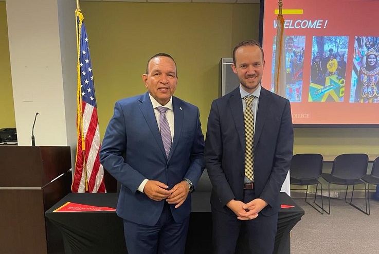 Minister Endy Croes: Ta Logra Firma Un Mou Exitoso Cu Valencia College Na Orlando, Florida 160 Firma Un Mou Exitoso Cu Valencia College Na Orlando Floridaf