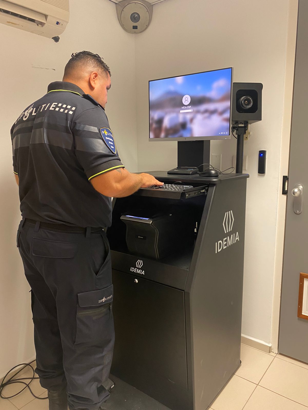 Kuerpo Polisial Hulanda Karibense A Ricibi Id Zuil