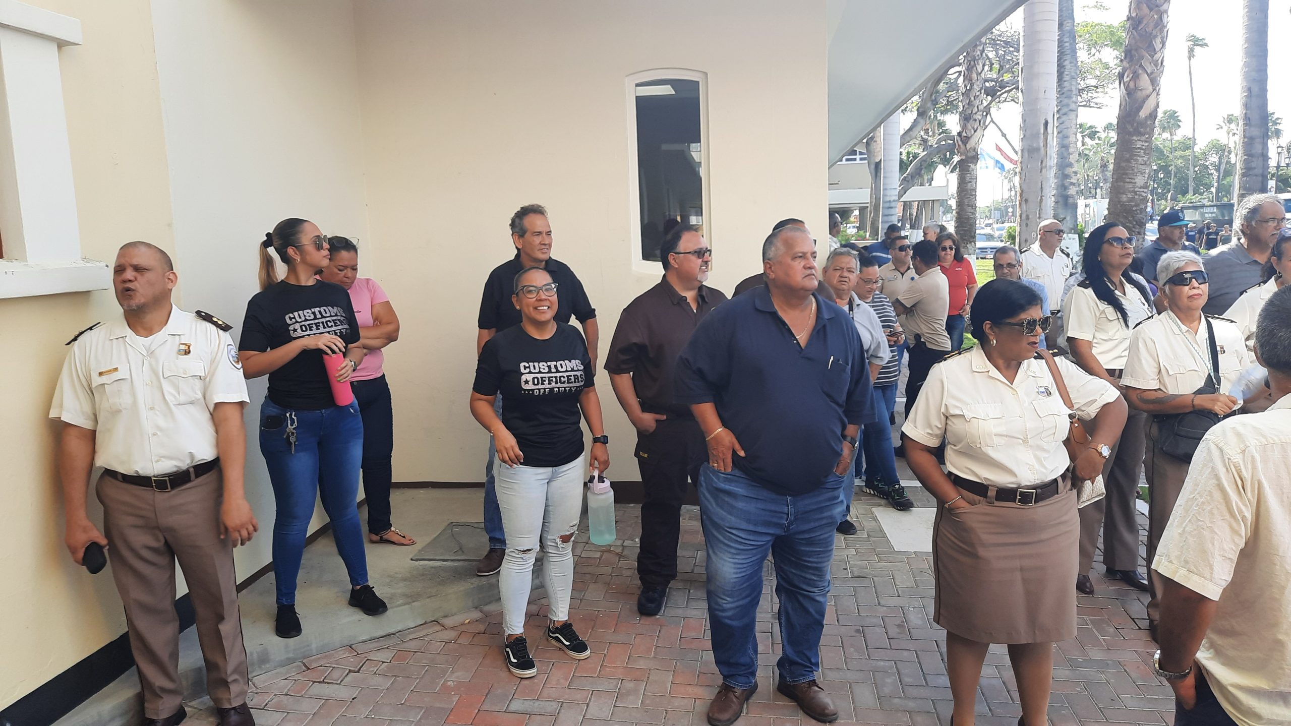 Presidente Di Sindicato Di Douane Edward Maduro: Ta Exigi Gobierno Pa Contesta Dialuna Awo Pa Revoca Ley Di Prestatiemanagement System 166 Manifestacion 1 Scaled