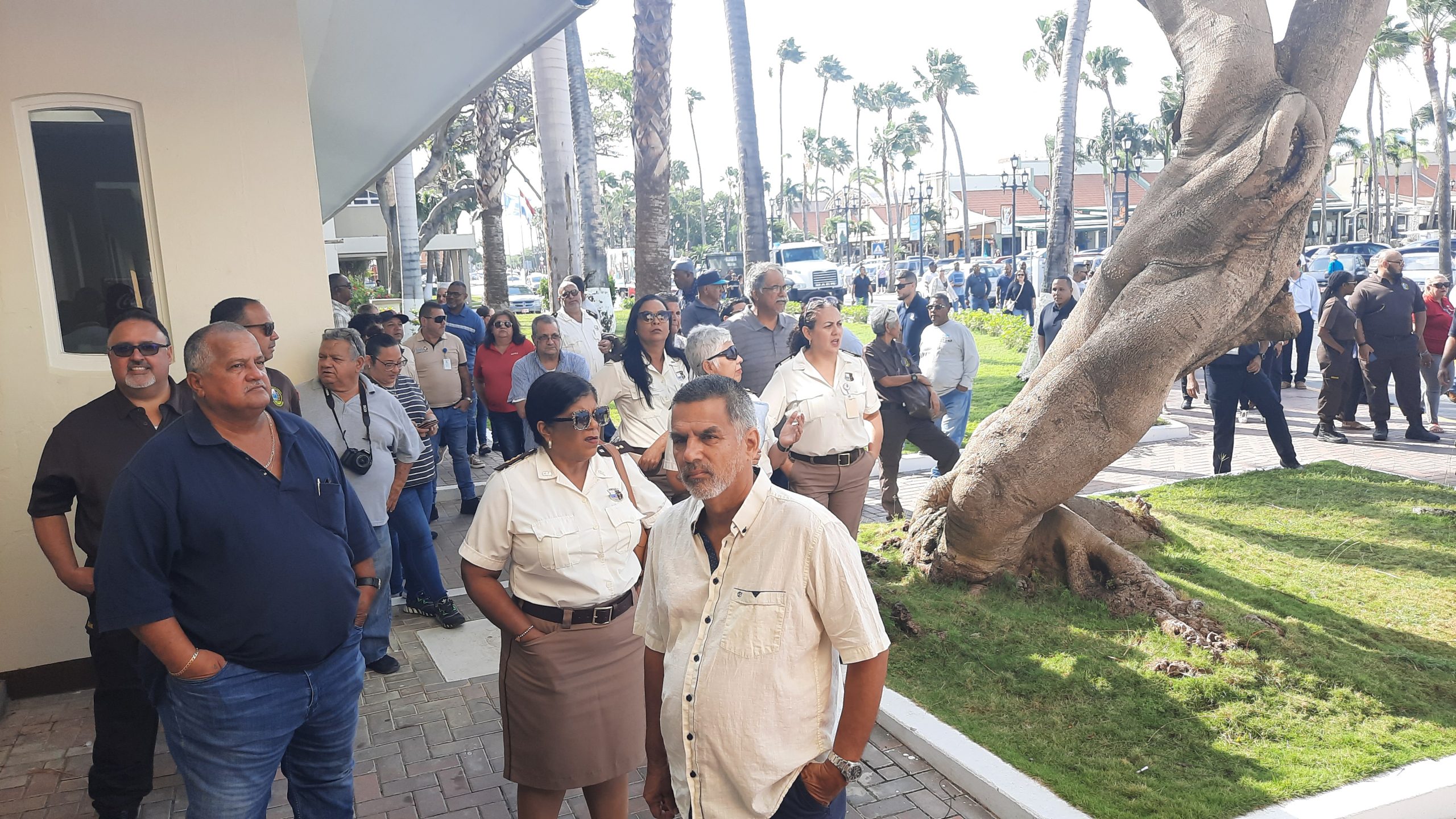 Presidente Di Sindicato Di Douane Edward Maduro: Ta Exigi Gobierno Pa Contesta Dialuna Awo Pa Revoca Ley Di Prestatiemanagement System 161 Manifestacion 3 Scaled