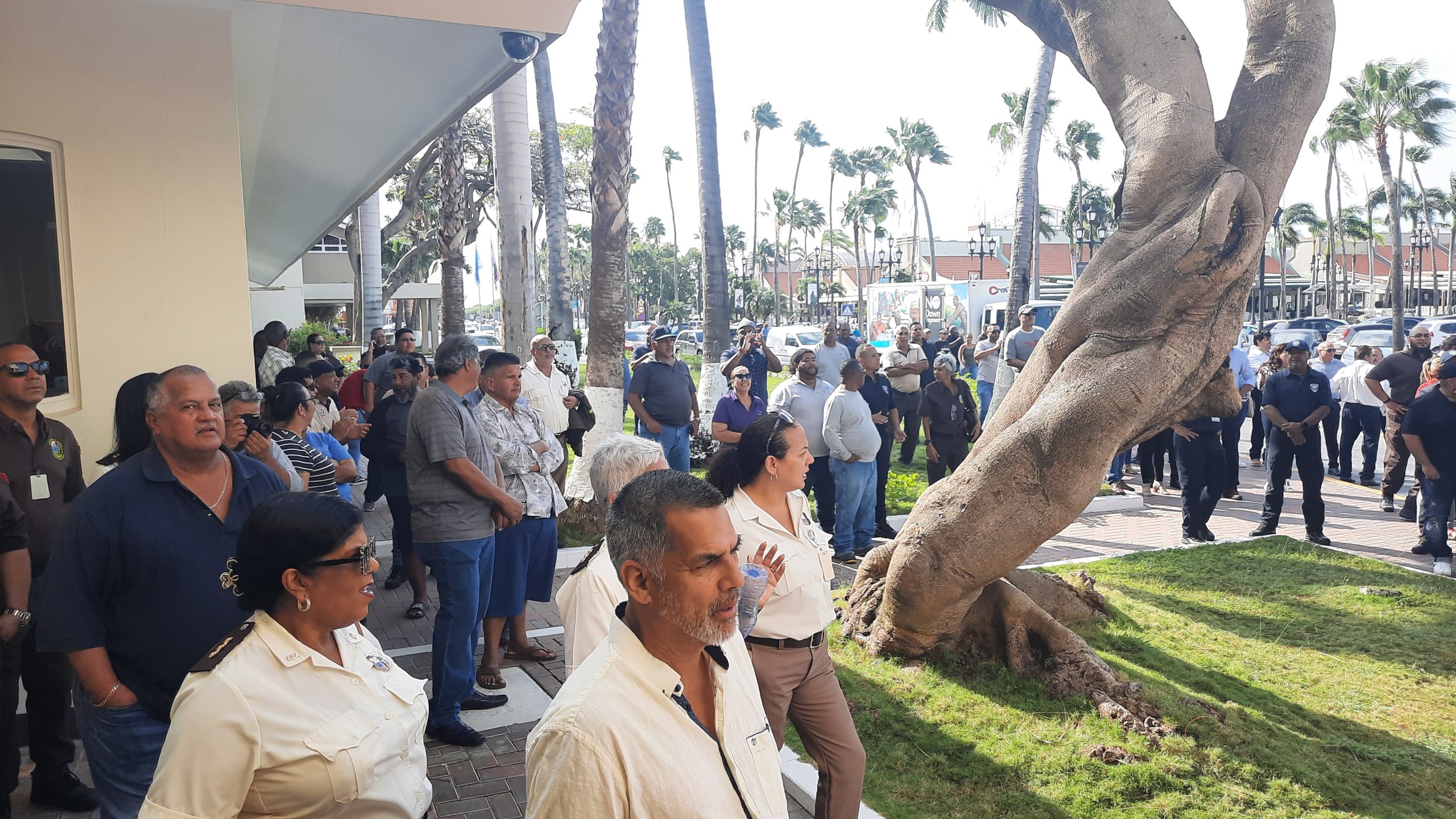 Presidente Di Sindicato Di Douane Edward Maduro: Ta Exigi Gobierno Pa Contesta Dialuna Awo Pa Revoca Ley Di Prestatiemanagement System 162 Manifestacion 4 Scaled