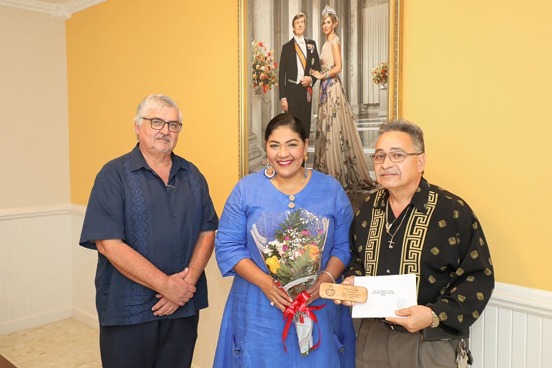 Minister Xiomara Maduro A Celebra Hubilario Di Tres Empleado Publico Na Archivo Nacional Aruba 167 Minister Xiomara Maduro..01