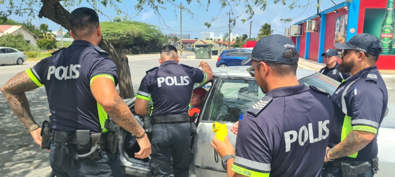 Muhe Burachi Tras Di Stuur Deteni Despues Di Boksmento..