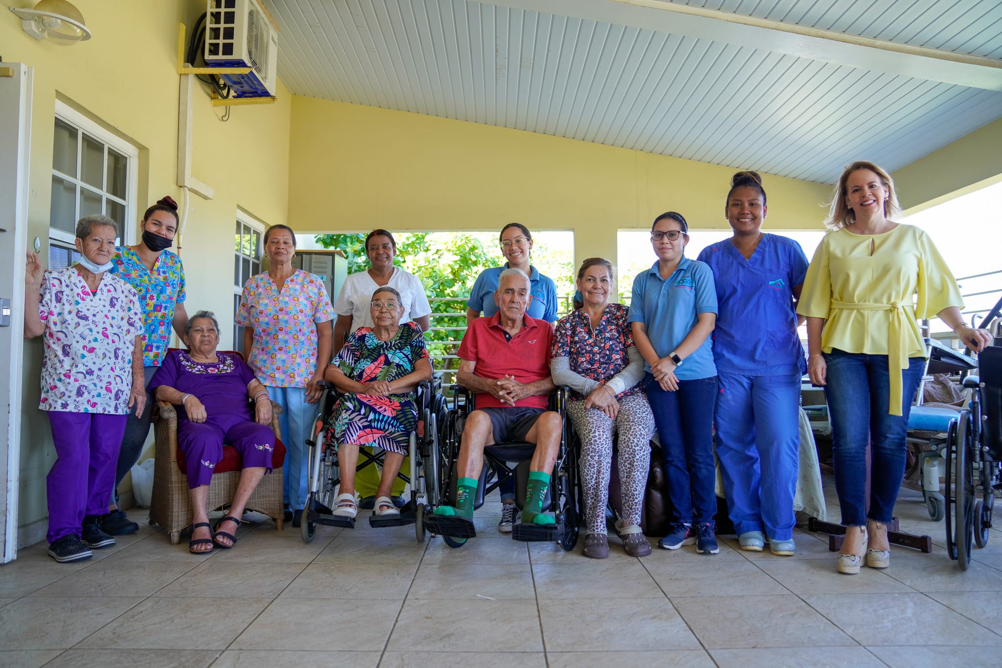 Prome Minister Evelyn Wever - Croes A Bishita Nos Grandinan Na Cas Di Cuido Jaburibari 163 Prome Minister Evelyn Wever Croes A Bishita Nos Grandinan Na Cas Di Cuido Jaburibari
