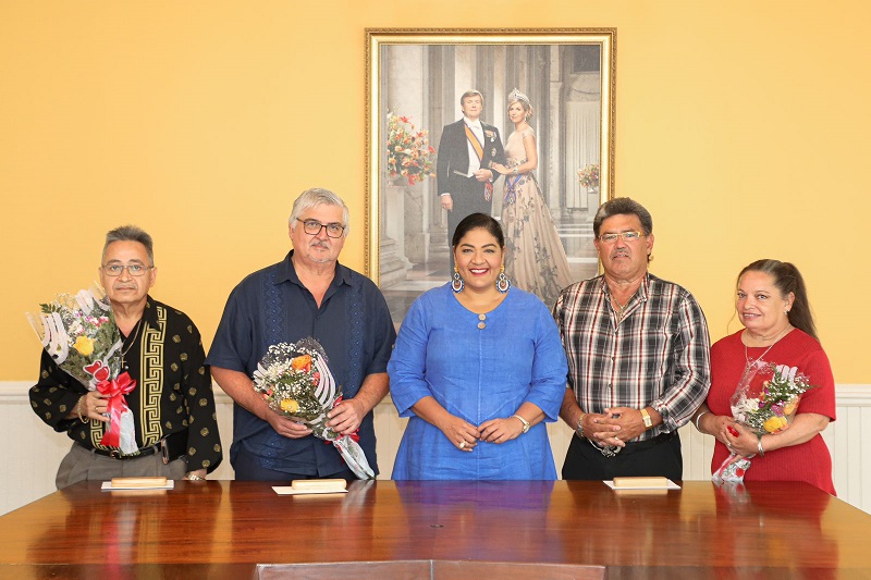 Minister Xiomara Maduro A Celebra Hubilario Di Tres Empleado Publico Na Archivo Nacional Aruba 160 Celebra Hubilario Di Tres Empleado Publico Na Archivo Nacional Aruba....004