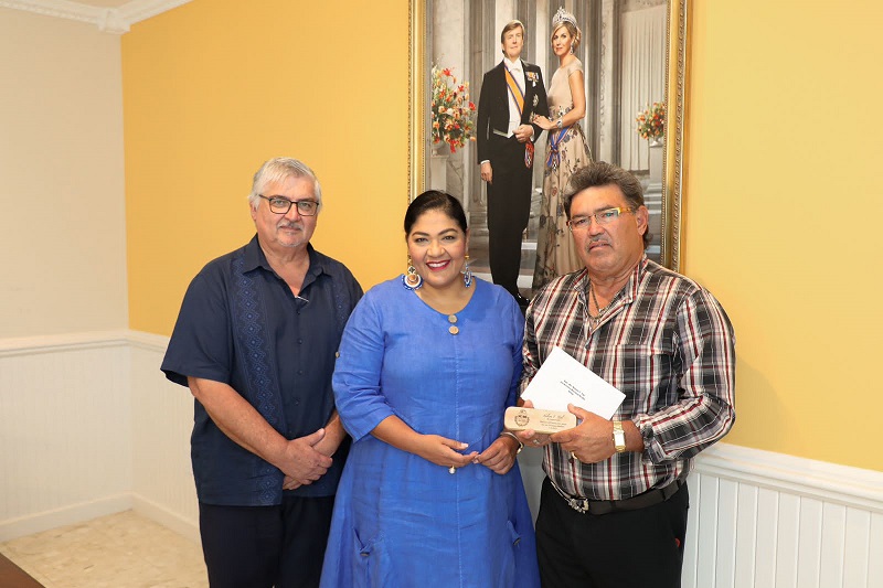 Minister Xiomara Maduro A Celebra Hubilario Di Tres Empleado Publico Na Archivo Nacional Aruba 161 Celebra Hubilario Di Tres Empleado Publico Na Archivo Nacional Aruba..005