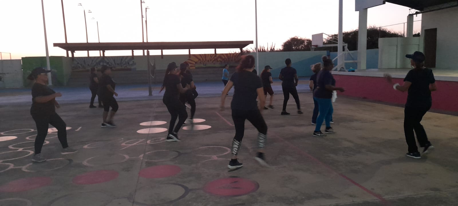 Line Dance Groep Happy Line Dancers A Celebra Nan Prome Aña 160 Grupo Di Baile 5