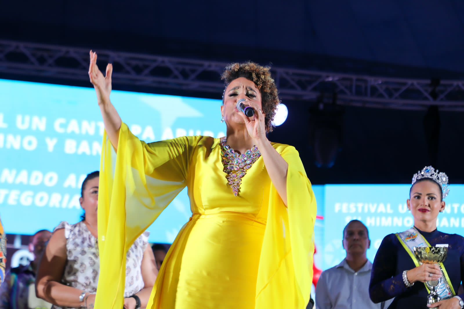 Minister Xiomara Maduro Ta Felicita Ganador Maximo Ghislaine Grant 167 Image 6