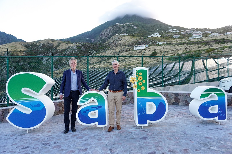 Minister Dijkgraaf Arrives On Saba 161 Minister Dijkgraaf With Island Governor Johnson