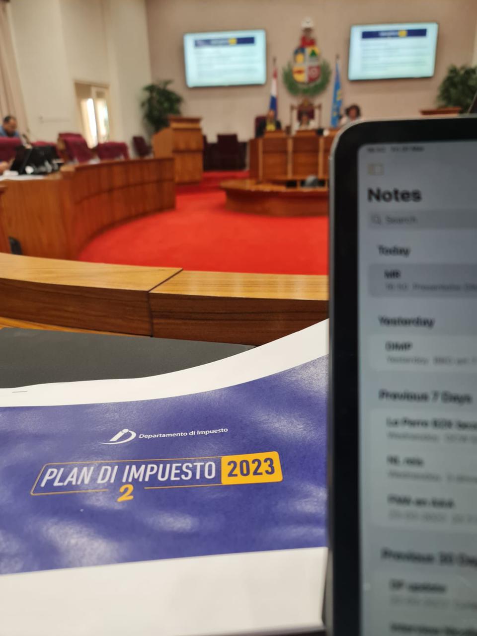 Minister Maduro A Brinda Informacion Riba Bbo Na Frontera Na Comision Financiero Di Parlamento 2