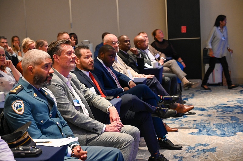 A Atende Simposio Tocante Human Factor Vs Technology.3