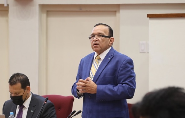 Minister Di Ensenansa Ta Introduci Matrix Pa Tur Docente