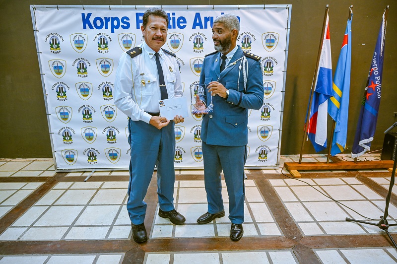 Un Total Di 170Ana Sirbiendo Pais Aruba.1