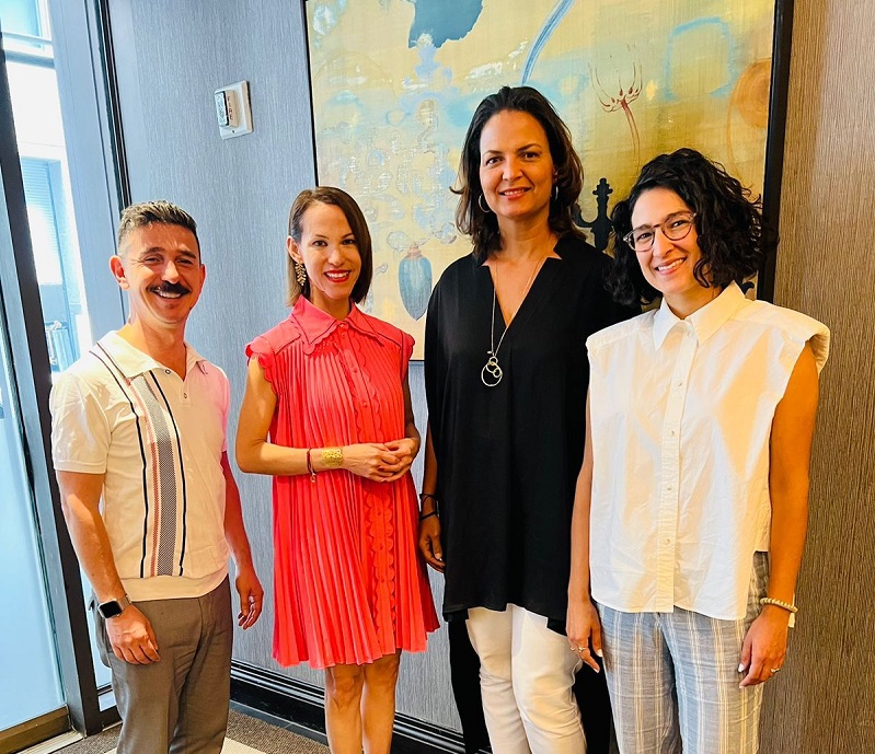 A.t.a. Hunto Cu Carlos Munoz Y Liliana Herrera Di Airbnb