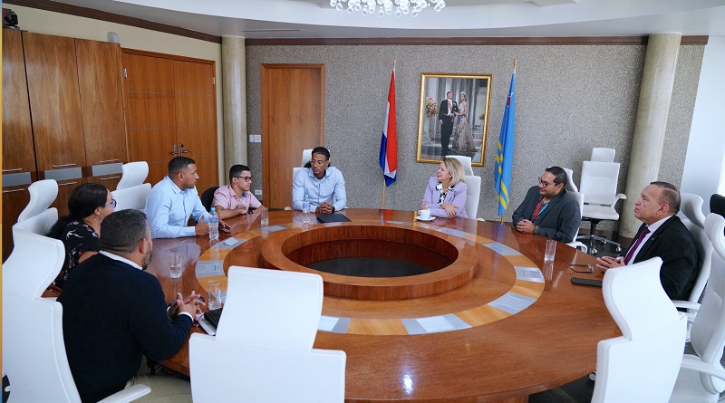 Prome Minister Evelyn Wever-Croes: Gobierno Ta Duna Reconocemento Na Brainer Lampe, Gerald Moretta Y Disjondrick Jacobs Pa Logra Nan Meta Durante Ronde Van Aruba 161 Gobierno Ta Duna Reconocemento Na Brainer Lampe Gerald Moretta Y Disjondrick Jacobs
