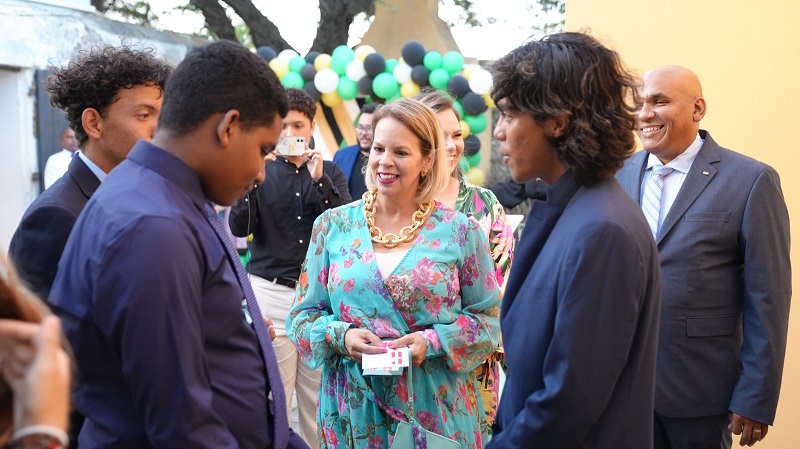 Prome Minister Ta Felicita Parlamento Hubenil Cu Nan Di 20 Aniversario 160 Mp Parlamento Hubenil