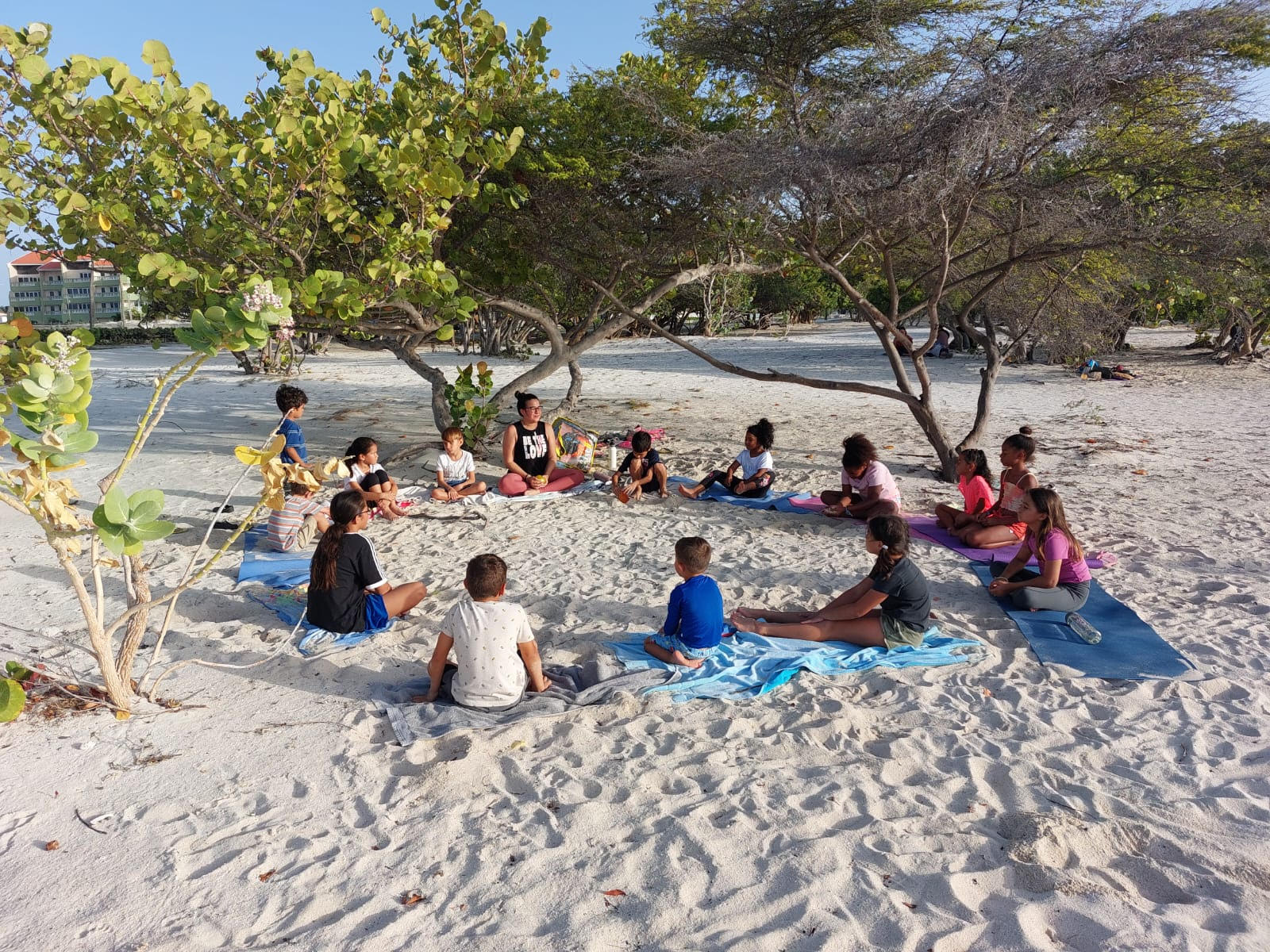 Yoga Gratis Pa Comunidad Diasabra 24 Juni.5
