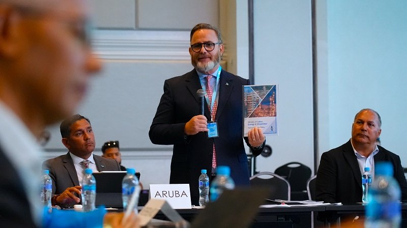 Hydrogeno Ta E Futuro: Tur Loke Cu Ta Bon Pa Aruba, Ta Malo Pa Avp 160 Min Glenbert Ccec23.3