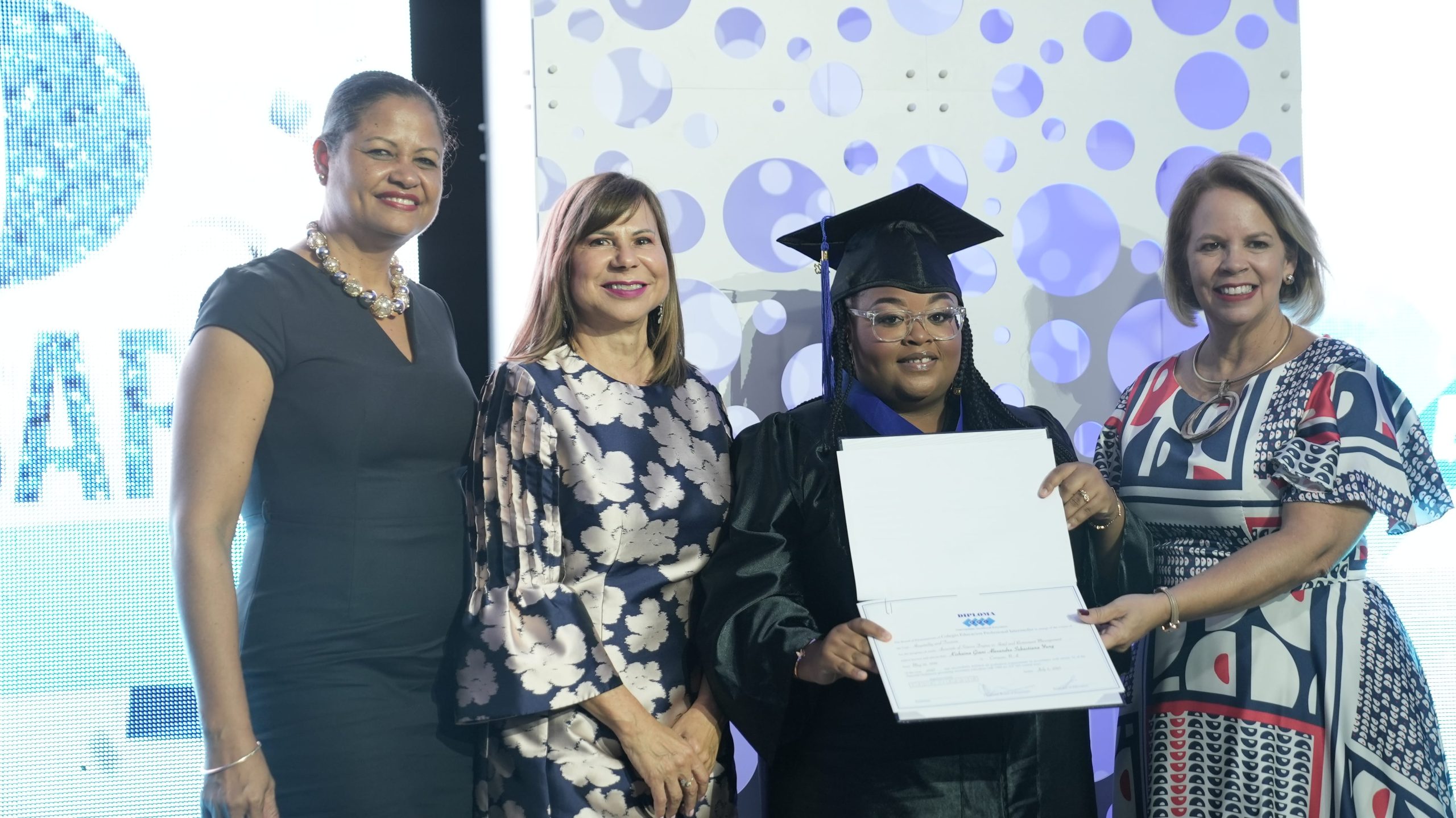 Prome Minister A Atende Ceremonia Di Graduacion Di Epi Sector &Quot;Hospitality And Tourism&Quot; 164 Graduation Epi24 Scaled