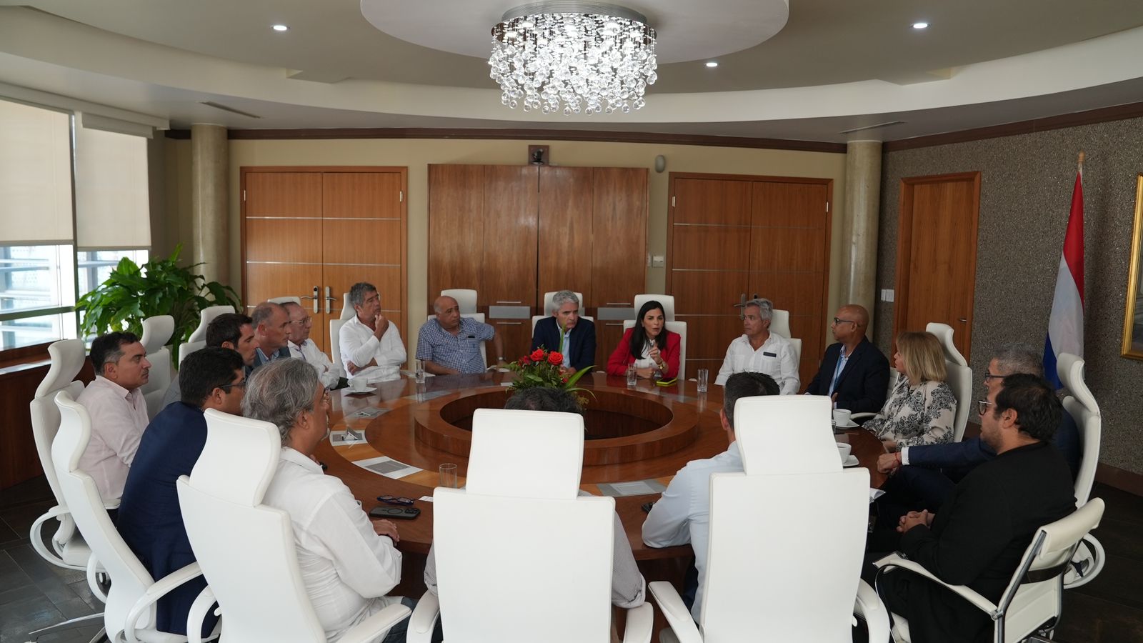 Reunion Entre Gobierno Di Aruba Y Inversionista Y Desaroyadonan Di Secrets Baby Beach Aruba Tabata Uno Positivo 1