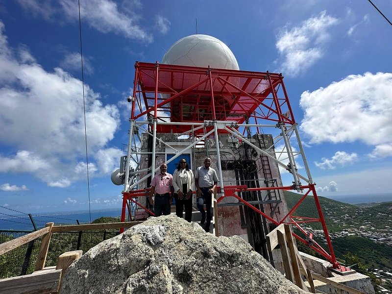Prome Minister Silveria Jacobs A Haci Bishita Na Rada Nobo Riba Punta Di St. Peters Hill Di St Maarten 162 Pap Prome Minister Silveria Jacobs A Haci Bishita Na Rada Nobo Riba Punta Di St. Peters Hill Di St Maarten 3