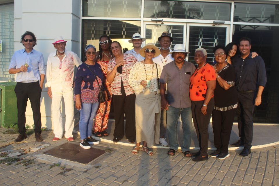 Mark Y E Team Di Aeda Cumpliendo Cu Di Tres Inversion Grandi Na San Nicolas