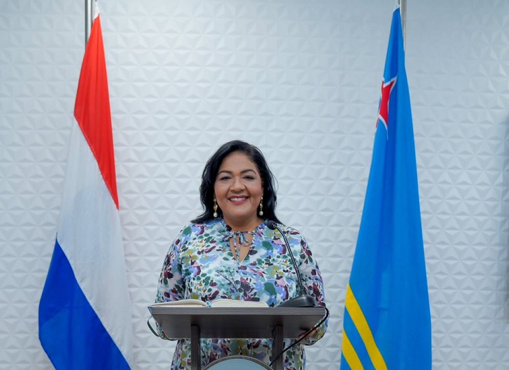 Minister Maduro Di Finansa 1